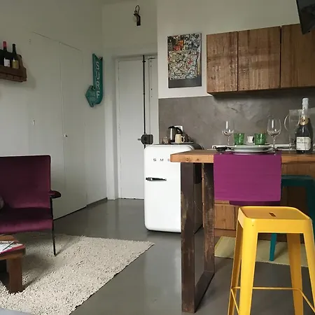 One Night In Apartment *