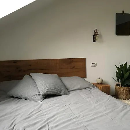 Apartment One Night In *